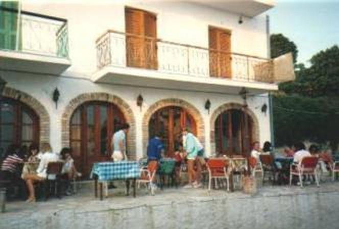 Hotel Pansion Alexandros Pelekas Esterno foto