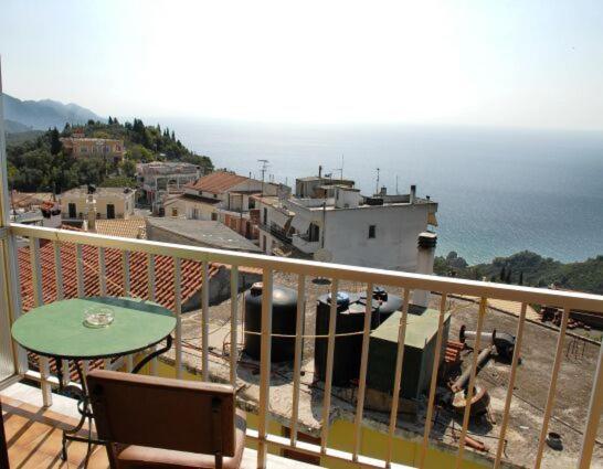 Hotel Pansion Alexandros Pelekas Camera foto