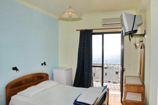 Hotel Pansion Alexandros Pelekas Camera foto